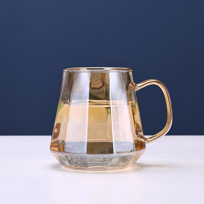 Diamond-Shaped Cup in Champagne color