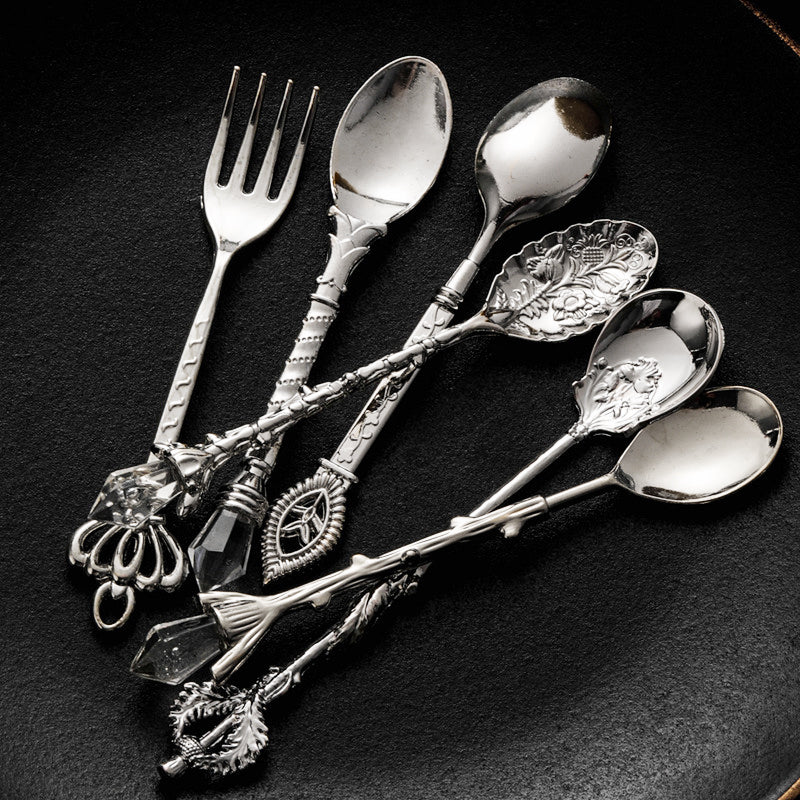 Retro Cutlery Set - 6-Piece Collection with Elegant Design