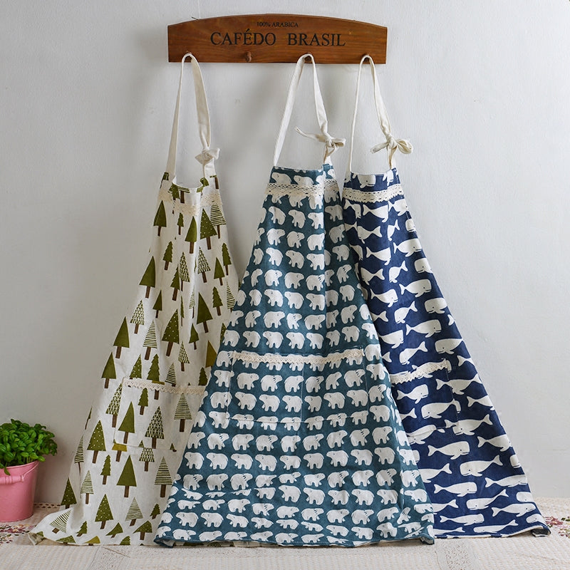 Polka Dots Triangular Tree Apron 